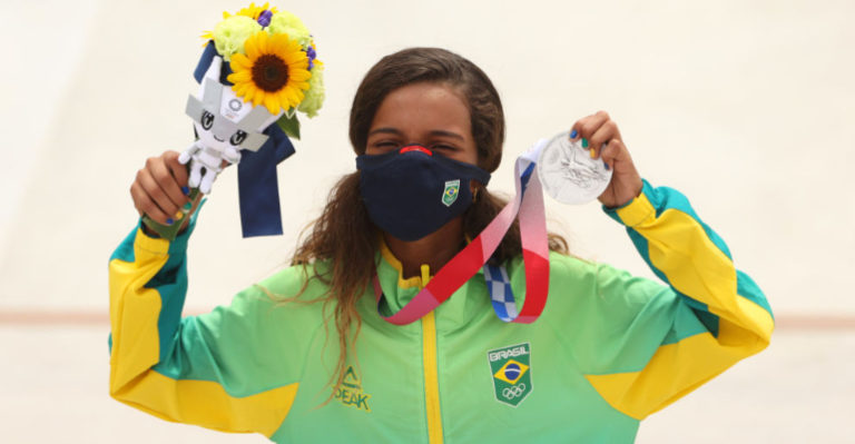 Fez Hist Ria Com Apenas Anos Rayssa Leal Se Torna A Medalhista