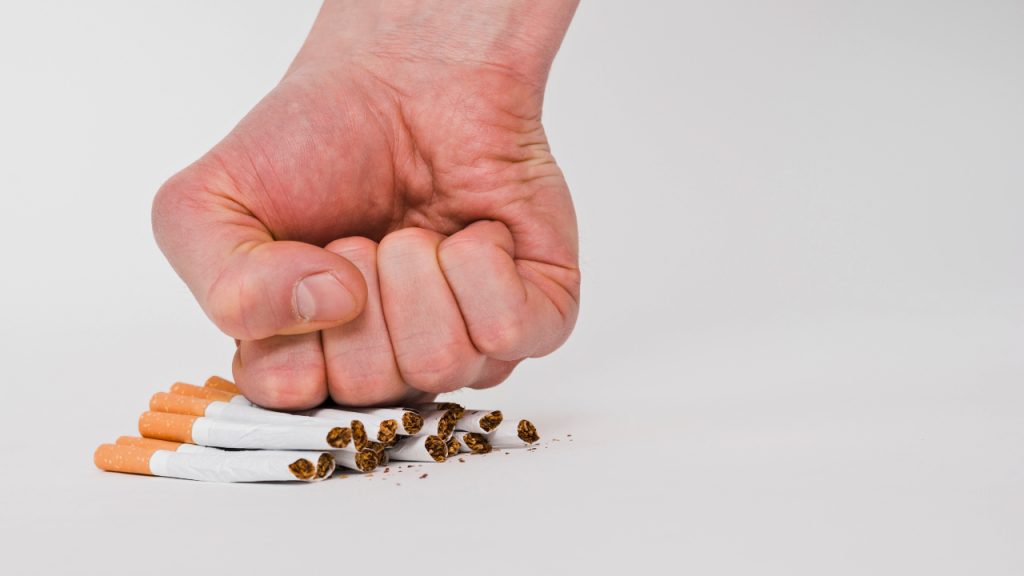 Em 1 ano sem cigarros, você tem metade de chances de sofrer uma doença cardíaca