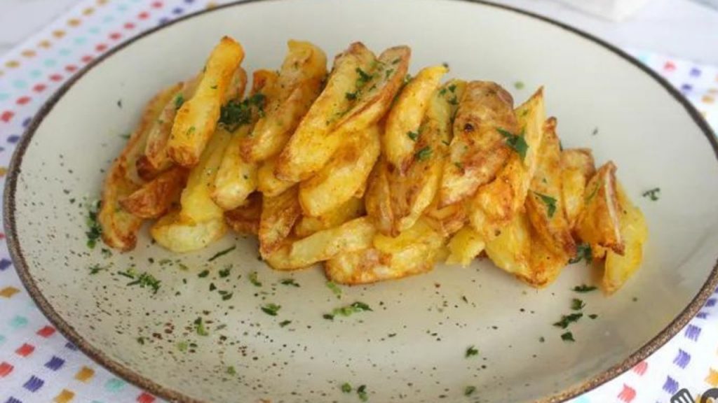 Batata na airfryer deliciosa e perfeita: uma refeição simples e saborosa