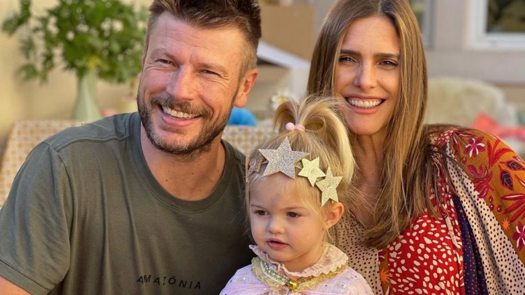 Fernanda Lima e Rodrigo Hilbert celebram 3 anos de filha caçula: "Viva!"