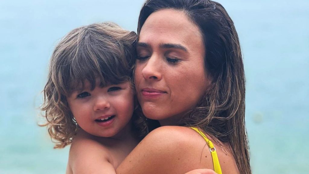 Tatá Werneck celebra aniversário de filha, Clara Maria: "Há 3 anos eu renasci"