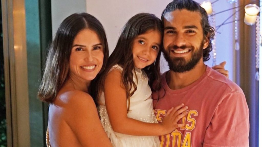 Deborah Secco revela desejo de ser mãe pela 2ª vez: "Estamos tentando"