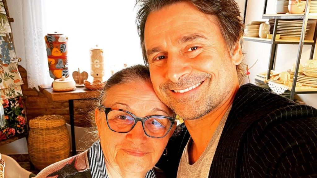 Murilo Rosa celebra 77 anos de mãe: "Celebrar sua vida é o maior presente de Deus"