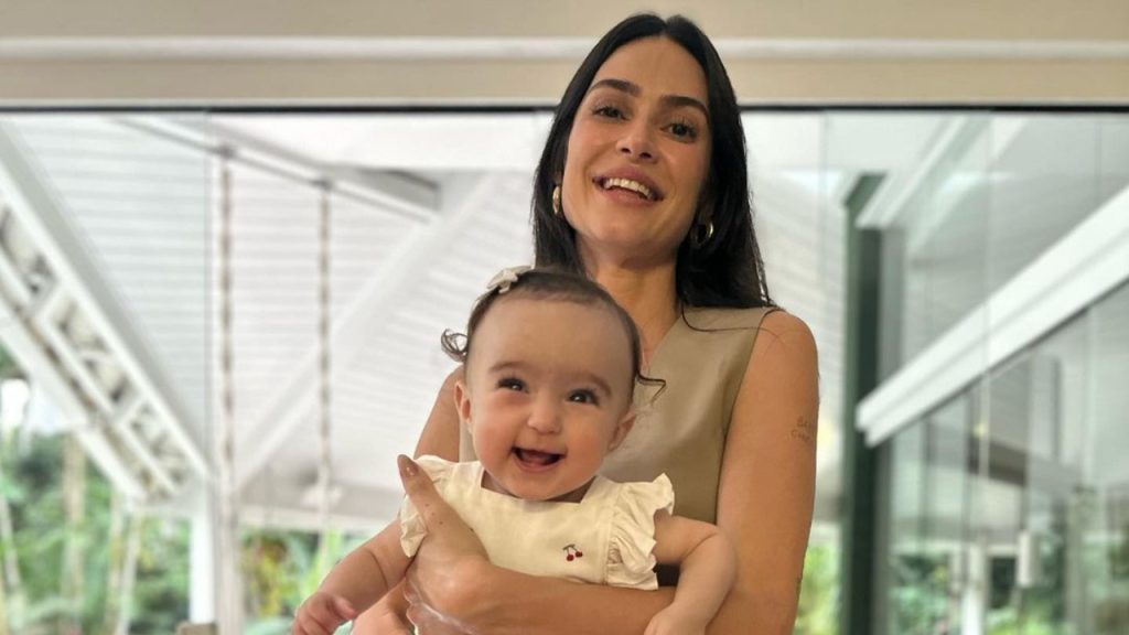 Curada de pneumonia, filha de Thaila Ayala completa 7 meses