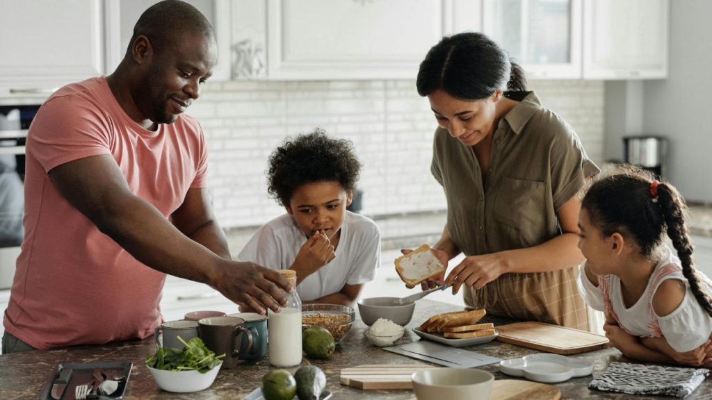 ensinando-a-criança-a-cozinhar